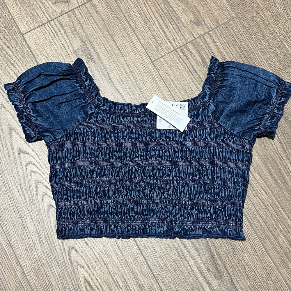American Eagle Stretchy Ruched Jean Crop Top